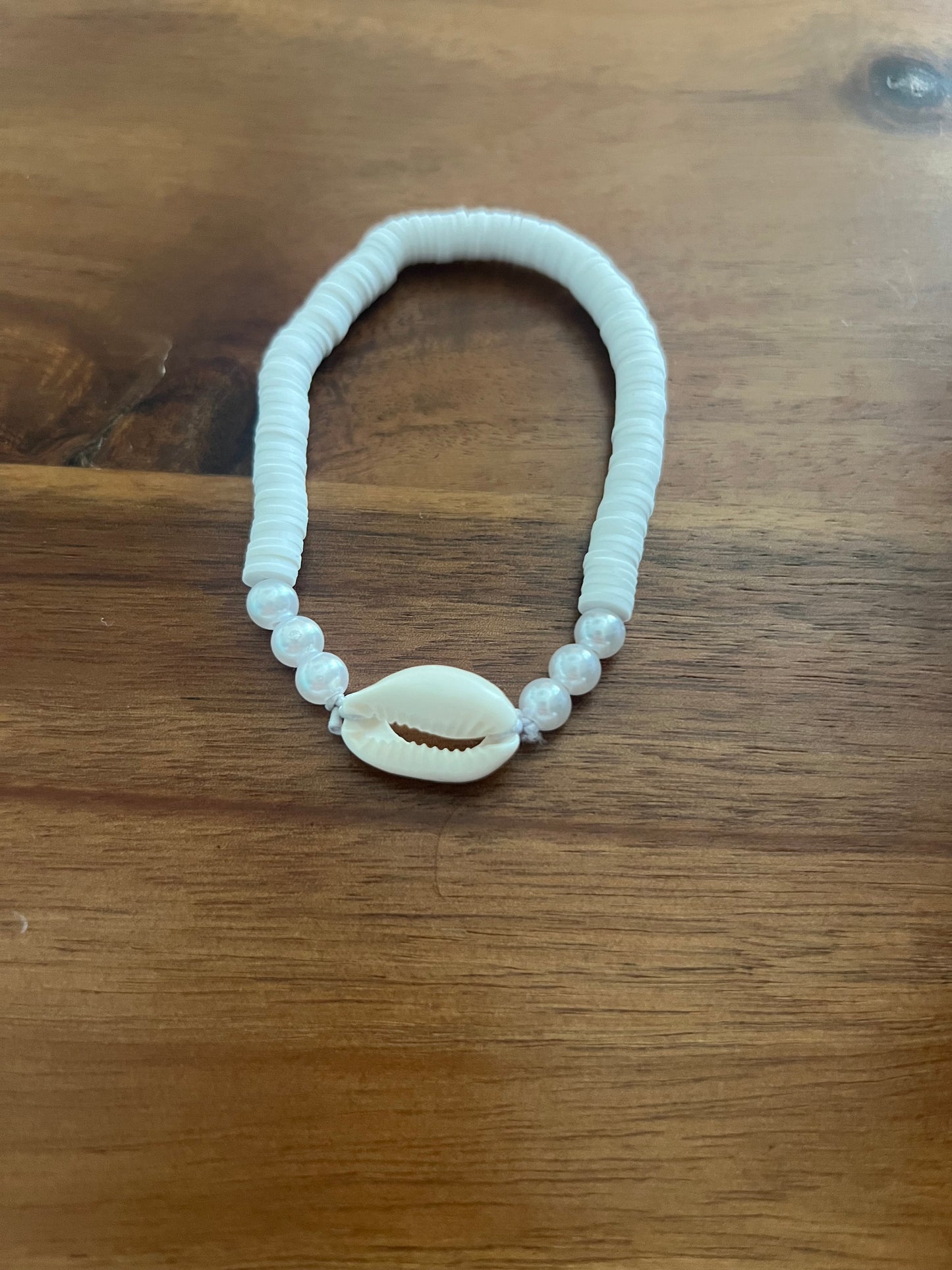 White Sea shell bracelet